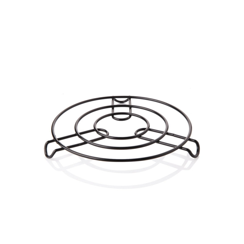 Sous-plat en métal durable, noir, 8,7 po de diamètre x 1,0 po de hauteur | Fabrication 100% métal, conception résistante à la chaleur et robuste | Idéal pour protéger les comptoirs et les tables, ne va pas au lave-vaisselle ni au micro-ondes