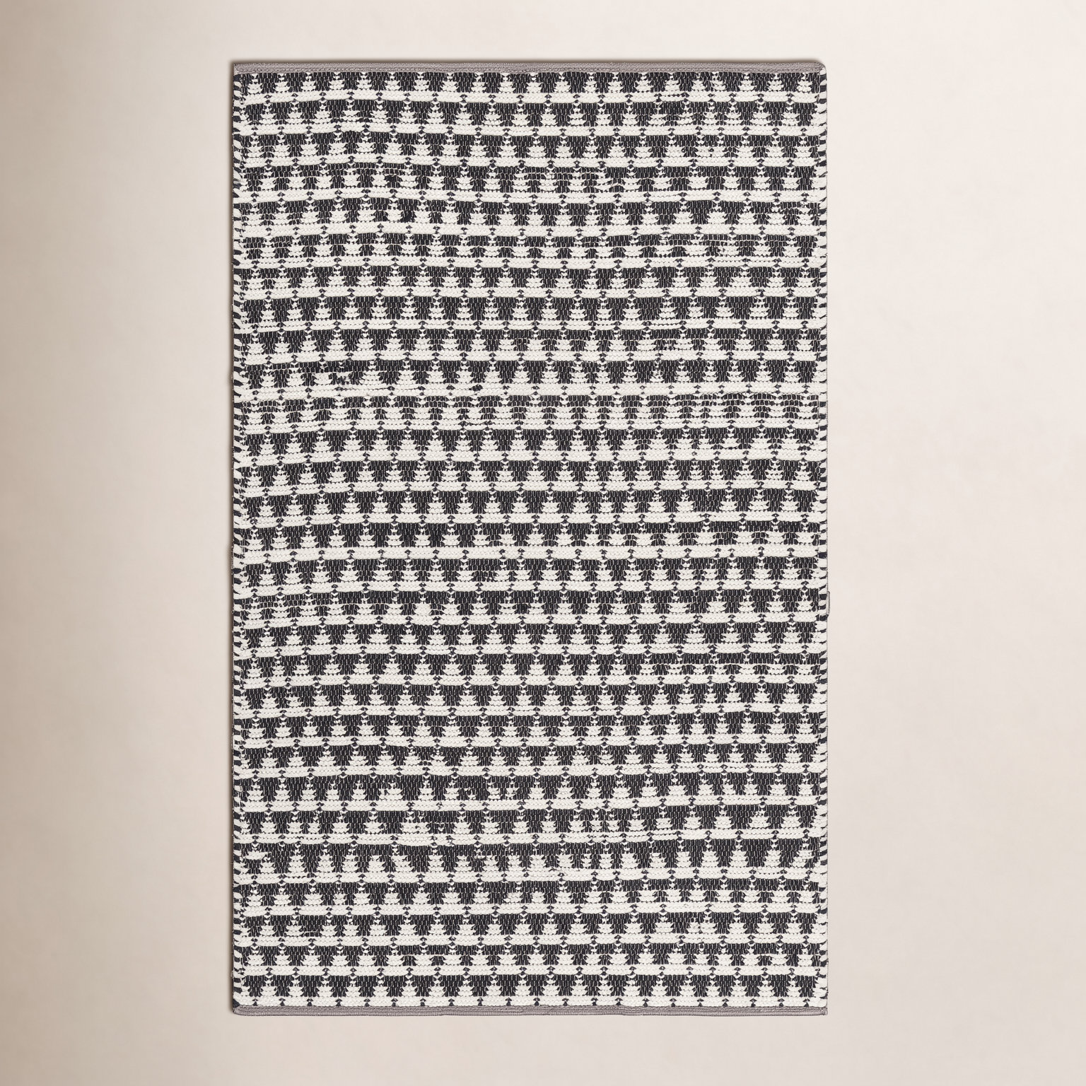 Addy Hand-Woven Geometric Black Rug, Rectangle 27" x 45"