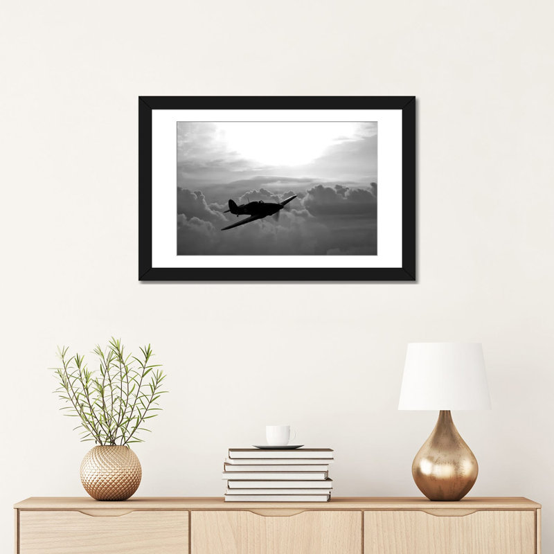 «A Hawker Hurricane Avion in Flight II», reproduction de photo sur toile, Papier beaux-arts encadré noir, Blanc