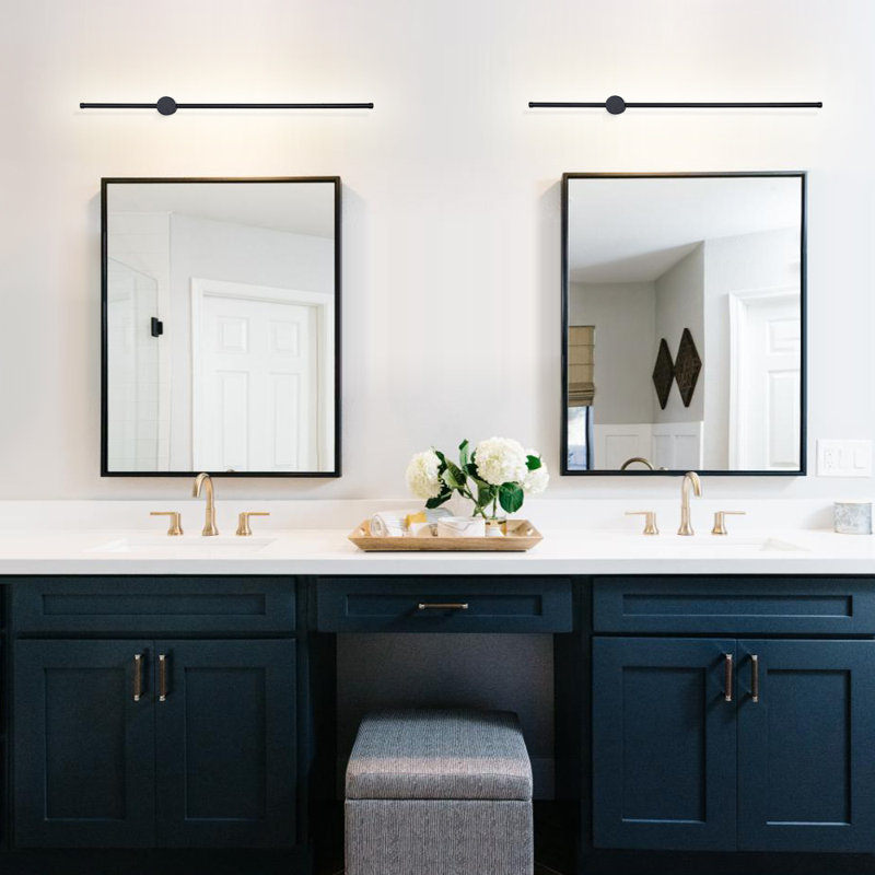 Azayleah 1-Light Black Minimalist Linear Plug-In Wall Sconce