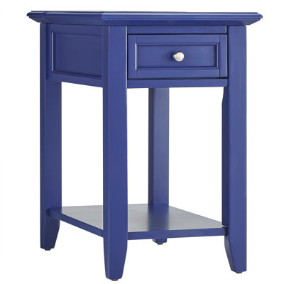 Table de bout avec prise de courant
