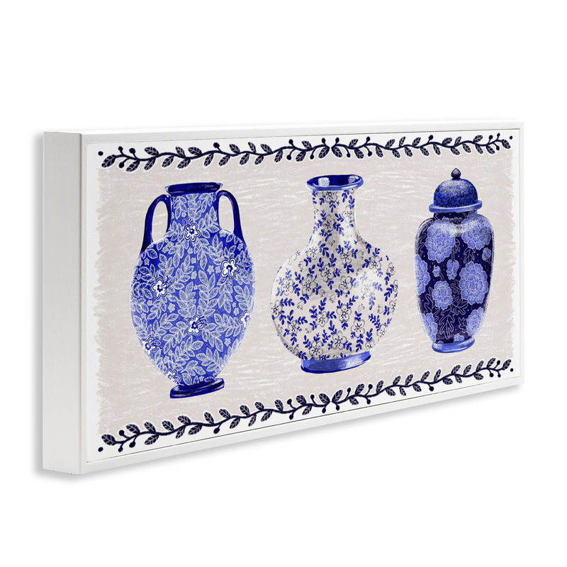 Vases traditionnels bleus encadrés par Raquel Maciel, Estampe numérique encadrée blanc bord de mer, H 13 po x l 30 po