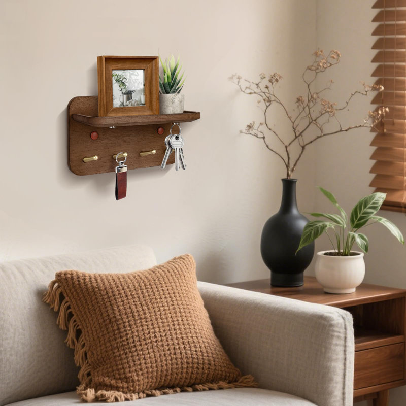 Porte-clés mural, porte-clés en bois massif pour le mur avec 4 crochets en laiton et aimants cachés, crochets inclinés à 15 ° et conception rainurée pour empêcher le glissement, porte-clés brun rétro