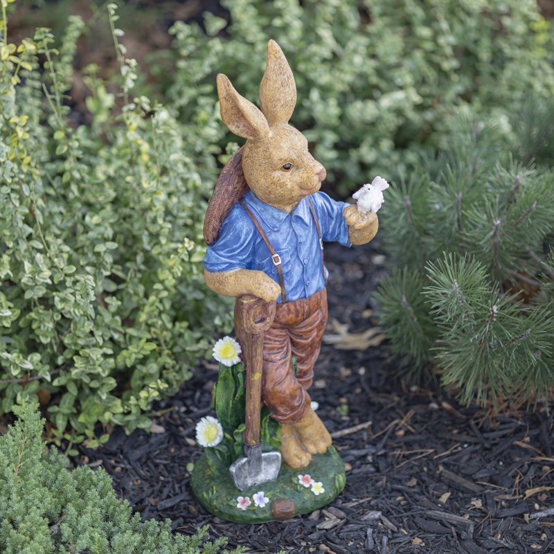 Statue de lapin avec pelle et oiseau Dellanie