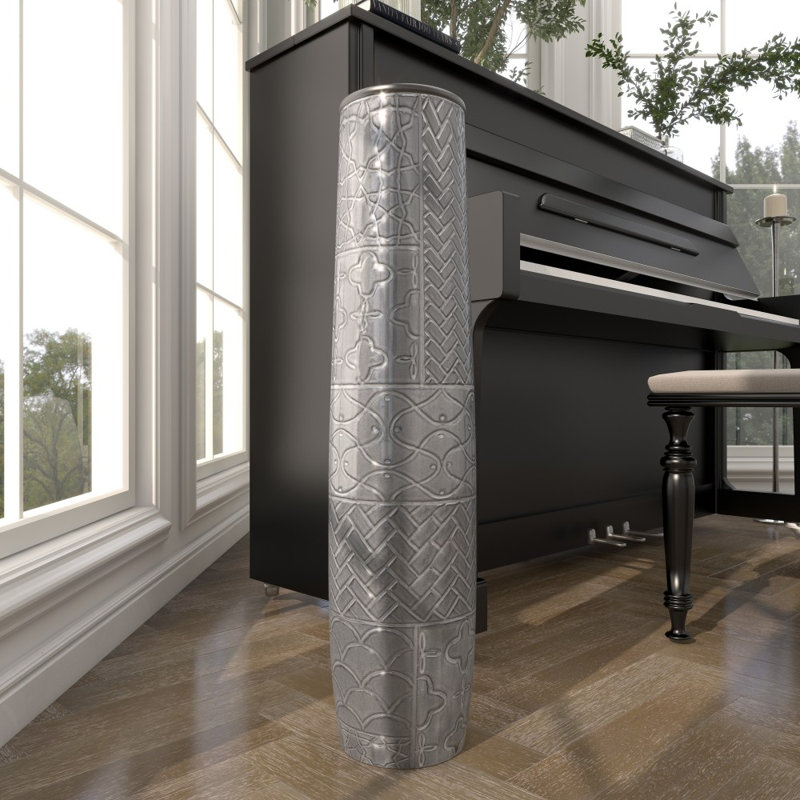 Vase gris décoratif en céramique à motif gravé, H 30 po x l 6 po x P 6 po