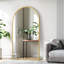 Grand miroir de plancher arqué pleine longueur-1095442276-1095442277
