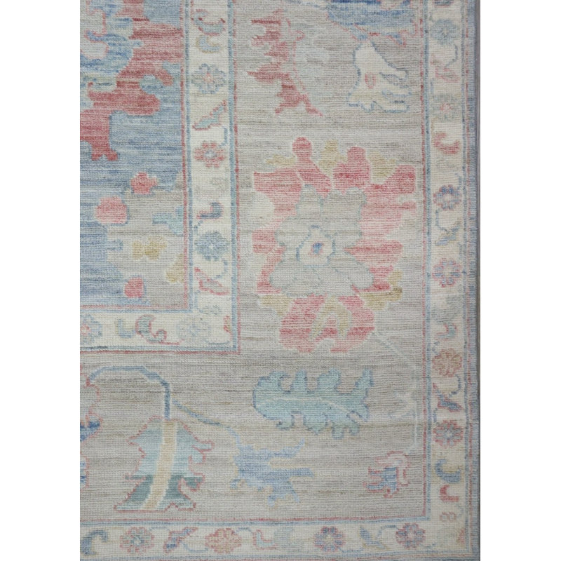 Tapis unique gris / rouge / bleu de 8 pi 1 po x 9 pi 10 po
