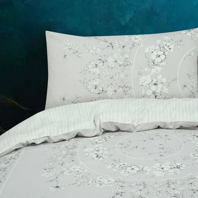 Medina Floral Duvet Cover Set with Pillowcases Included