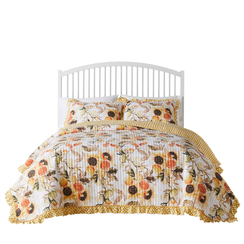 Somerset Sunflower Checkered Reversible Quilt Set with ruffle trim, King Quilt + 2 King Shams