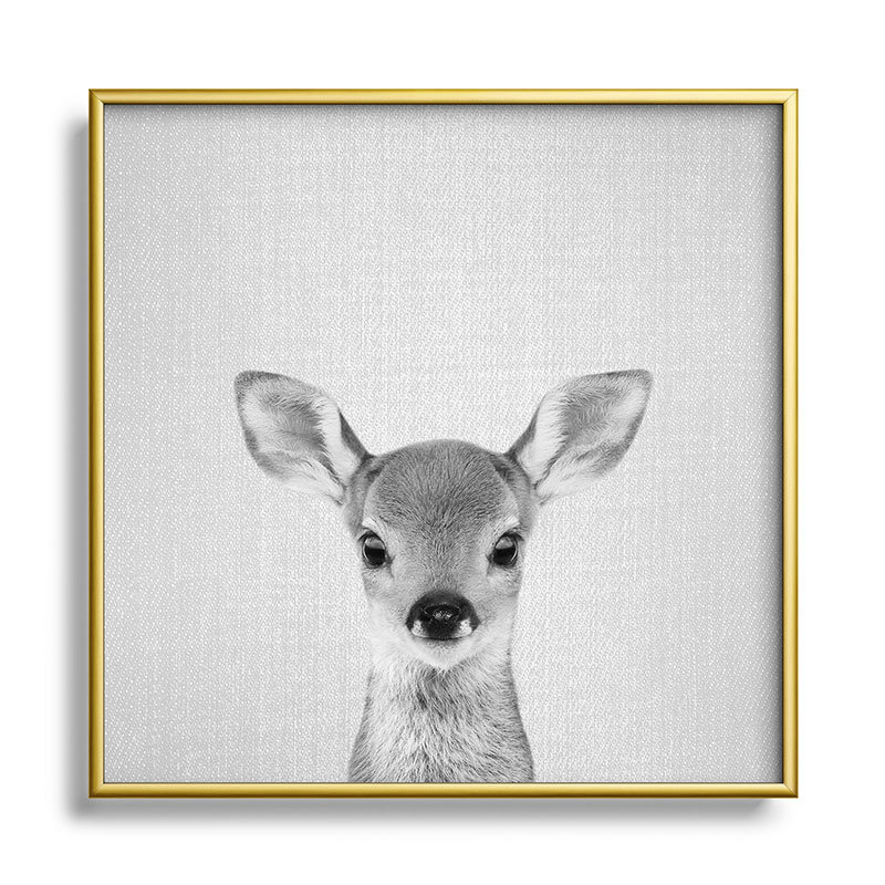 Bébé cerf noir et blanc - photographie encadrée sur verre, H 10 po x l 10 po x P 1 po, Or