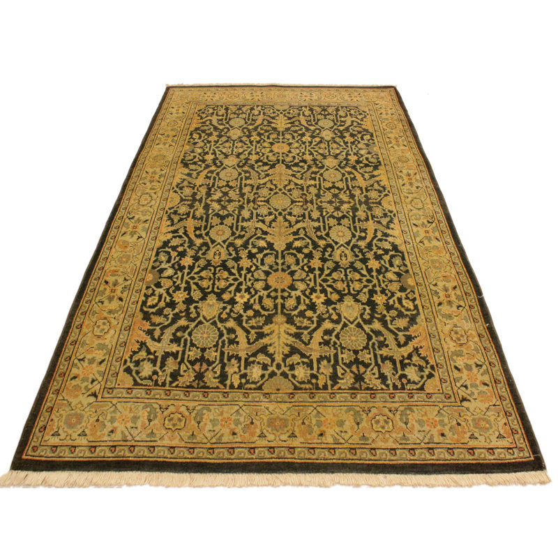 Tapis beige en laine noué à la main de style oriental Madoka 4 pi 2 po x 5 pi 10 po