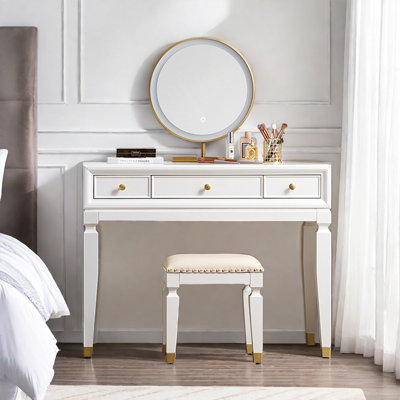 Lakrista Vanity