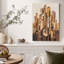 Tableau sur toile représentant des bâtiments géométriques en bois aux tons naturels-1704768426