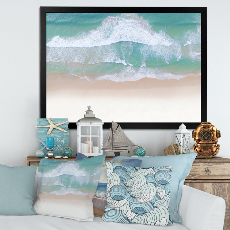Reproduction d'art nautique et côtier sur toile Ocean Beach, H 34 po x l 44 po x P 1,5 po, Cadre photo noir