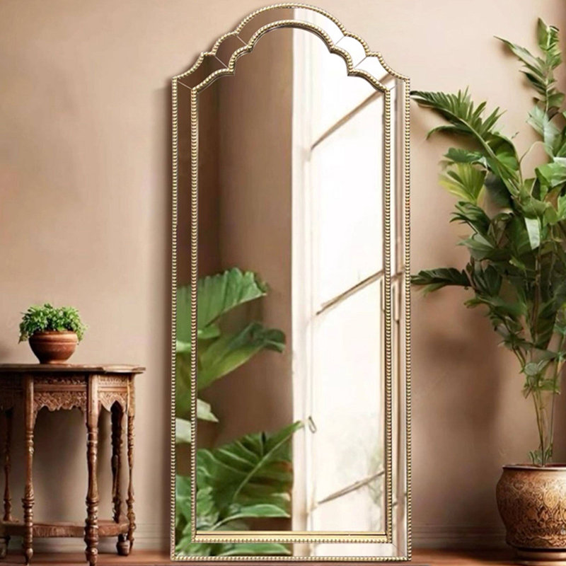 Miroirs pleine grandeur en bois manufacturé arqué, H 74,8 po x l 35,43 po