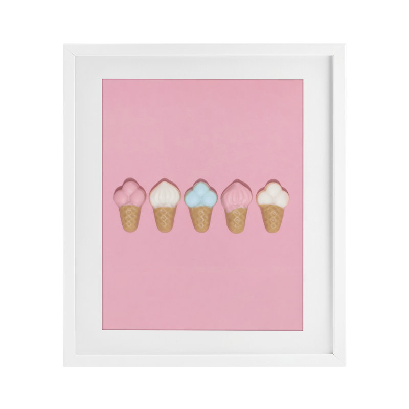 «Pink Ice Cream Candy», reproduction encadrée sous verre, design par Lish Creative, 16 x 13, Coastal White Under Glass Framed