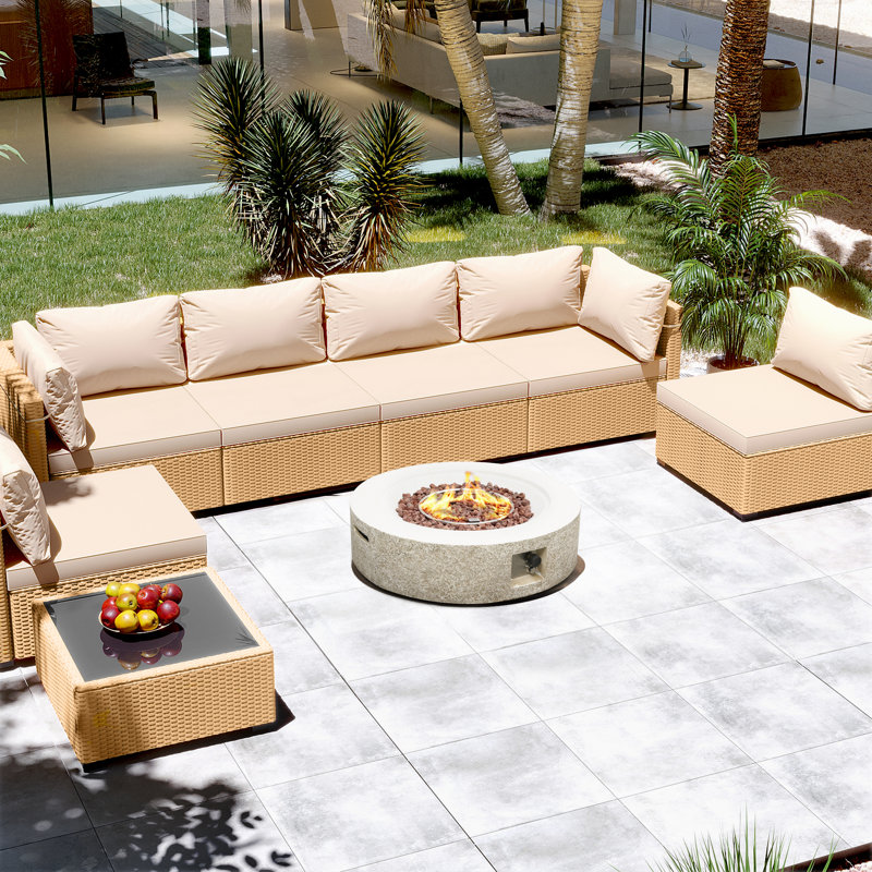 Ensemble de conversation de patio en rotin 8 pièces avec coussins et table de foyer d'extérieur de 42 pouces, Beige