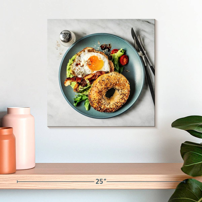 Yarlin Bagel Sandwich, 16" H x 16" W