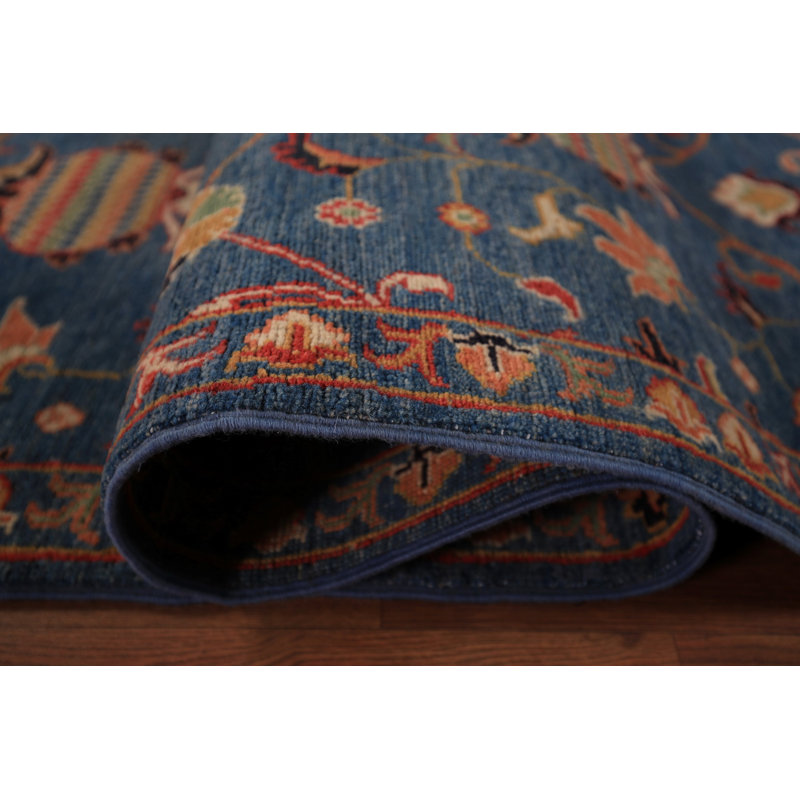 Tapis bleu à motif floral et teinture végétale Ziegler