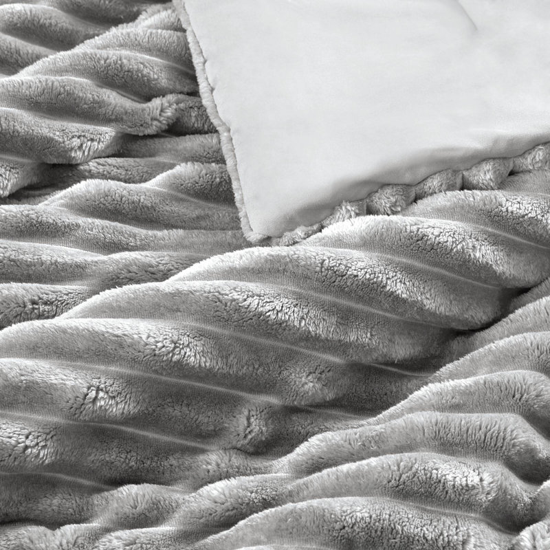 Ensemble d'édredon moelleux et pelucheux Avril, Gris, Édredon pour très grand lit + 2 très grandes ta