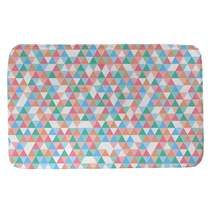 Tapis pour salle de bain triangle Kitterman, l 17 po x L 24 po, Bleu / Orange