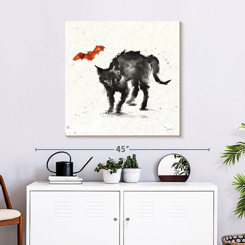 Brampt Phantom Cat, 30" H x 30" W
