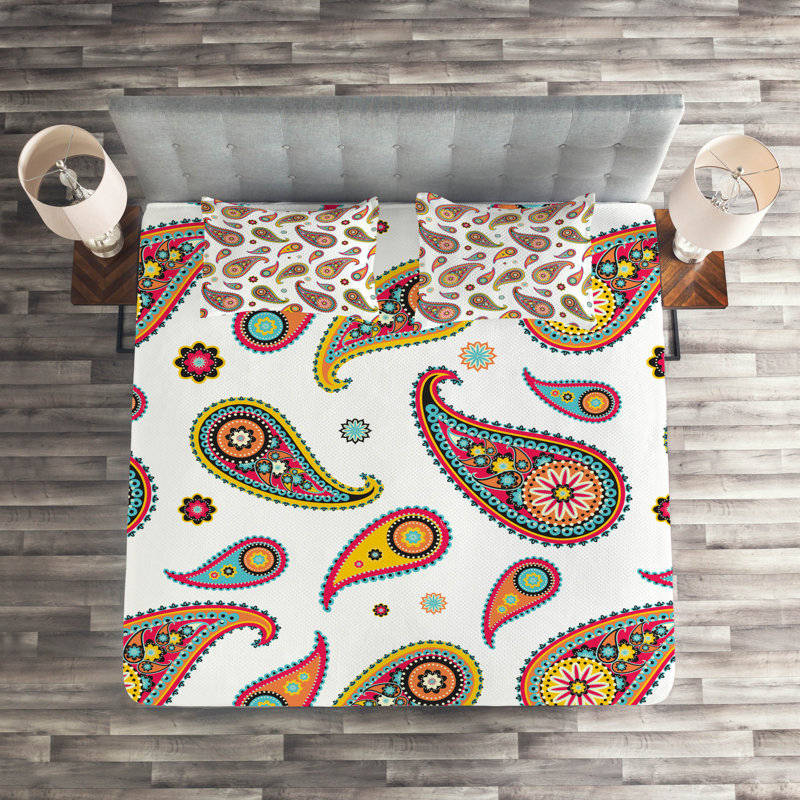 Traditional Paisley Coverlet