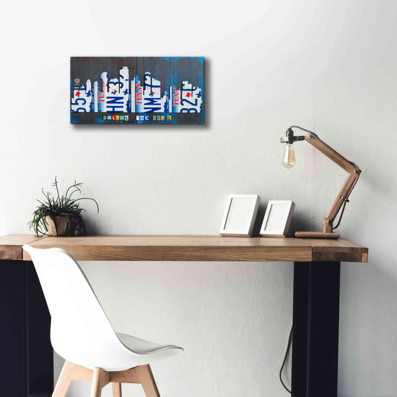 «Dallas Skyline» par Design Turnpike, H 12 po x l 24 po x P 0,75 po
