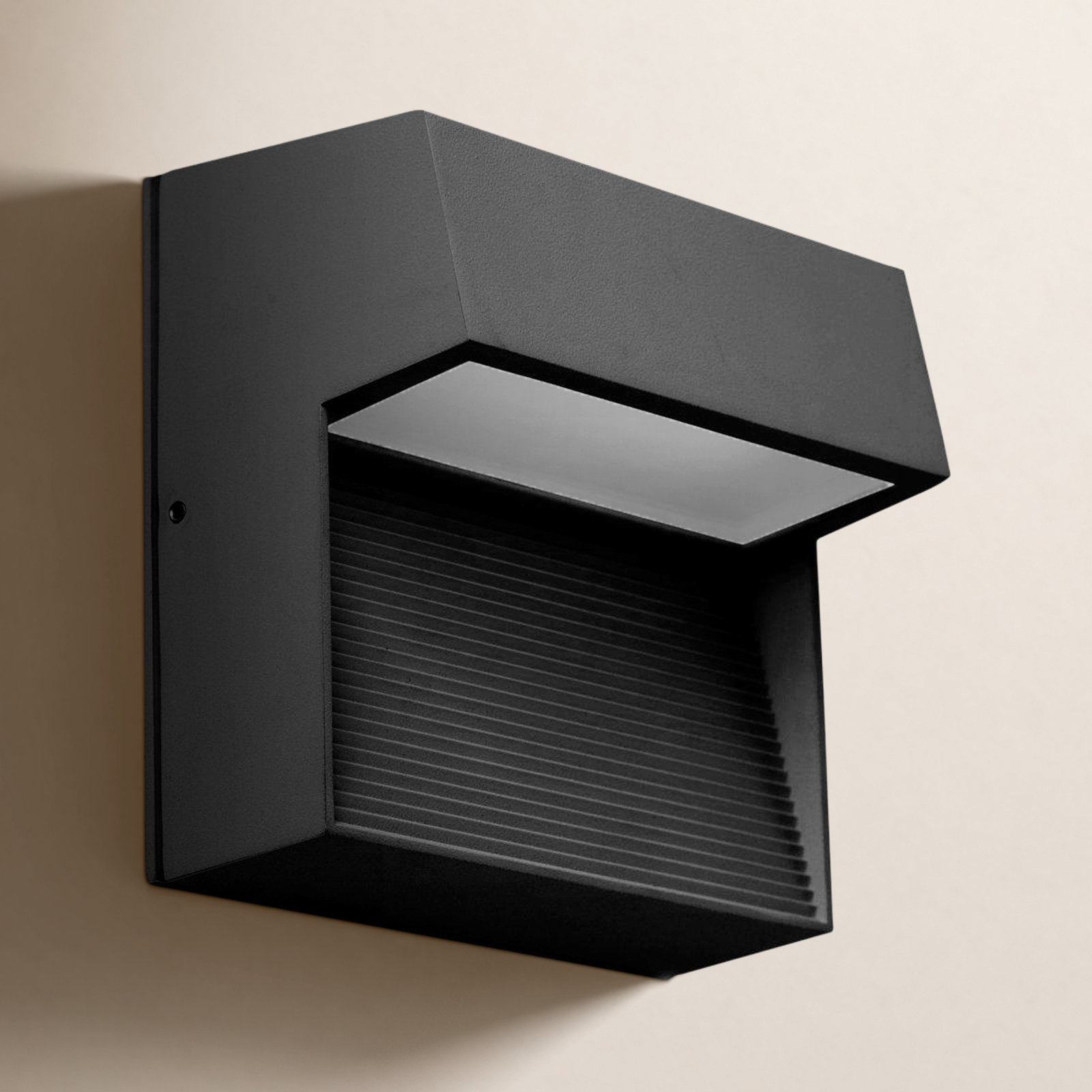 Byron Outdoor LED Wall Light