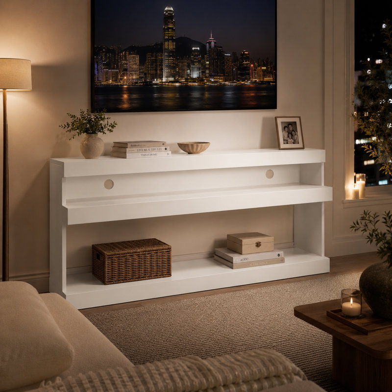 Meuble télé 73 po blanc avec tablettes de rangement ouvertes et gestion des câbles