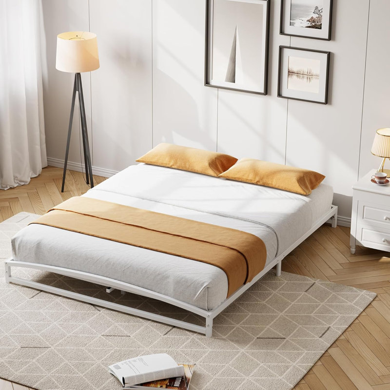 Base de lit double pleine grandeur - Plateforme en métal robuste de 6 pouces, sommier à matelas, silencieux, aucun sommier requis, assemblage facile, antidérapant, blanc
