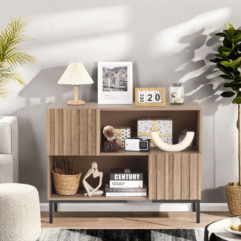 Buffet Mid-Century avec porte cannelée