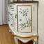 Armoire décorative en demi-cercle