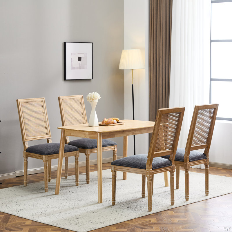 Chaises de salle à manger French Country - Dossier élégant en canne et sièges rembourrés avec pieds cannelés - Finition rustique patinée - Structure en bois d'hévéa massif - Chaises de cuisine et de salle à manger d'inspiration rétro