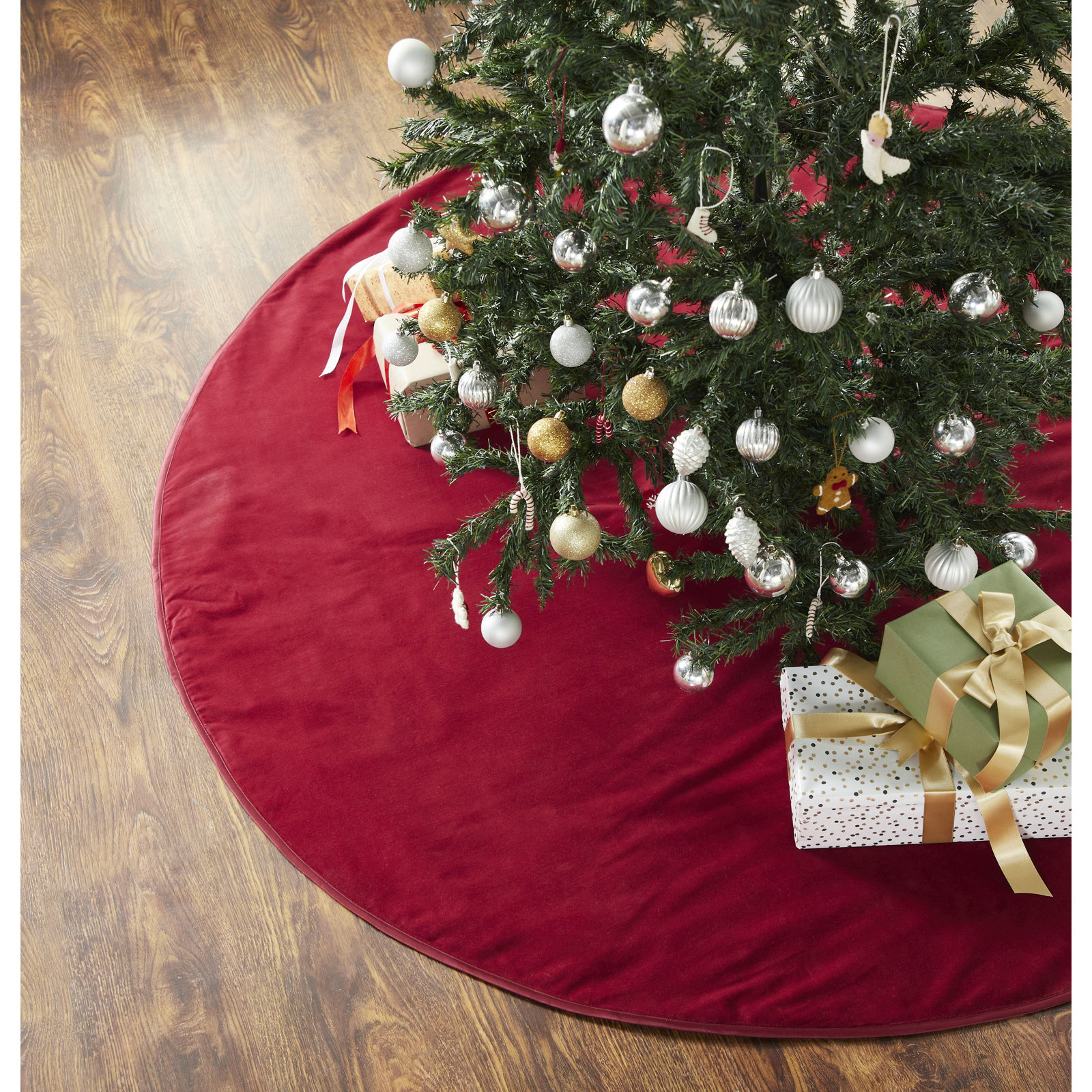 Velvet Tree Skirt, 72" W