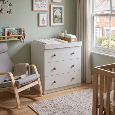Changing Dresser Model 888 white