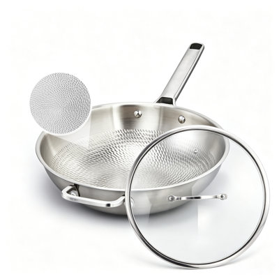 Casserole en acier inoxydable à texture martelée 12 po Tri-Ply avec revêtement en titane pur et couvercle en verre