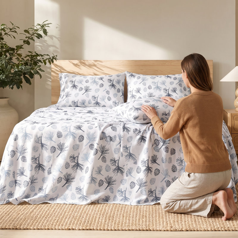 Ensemble de draps en flanelle à motif de pommes de pin, format queen - 100 % coton, 4 pièces, doux et confortable, poches profondes, literie d'hiver