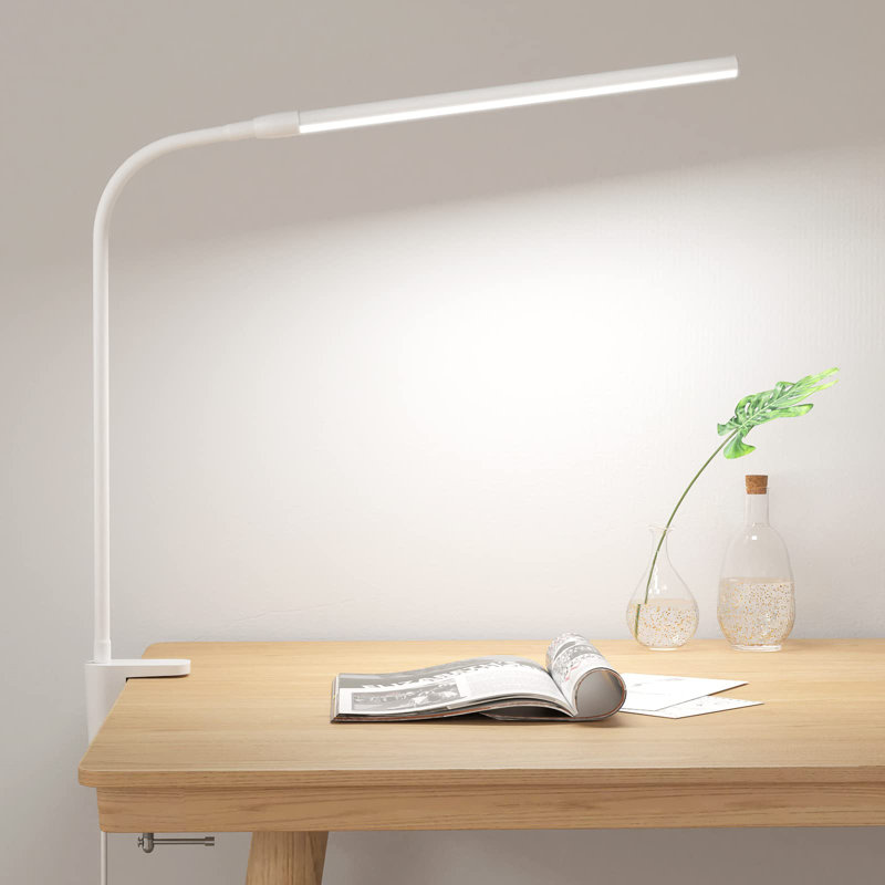 Brade USB Desk Lamp
