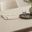 Table et chaises élégantes et simples-106572086