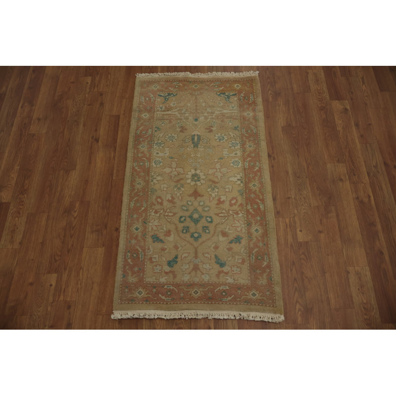 Élégant tapis d'inspiration traditionnelle pour le design d'intérieur cultivé 2 x 4