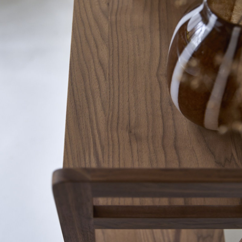 Esmée 43.31'' Solid Wood Console Table