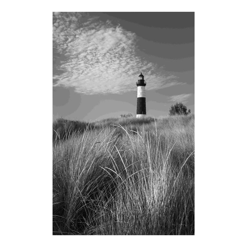 «Big Sable Point Lighthouse I BW» par Alan Majchrowicz - photographie sur toile tendue, H 12 po x l 8 po