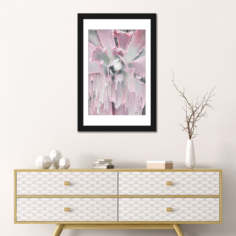 «Glitched Succulent I» non disponible sur toile, H 24 po x l 16 po x P 1 po, Papier d'art encadré noir, Blanc