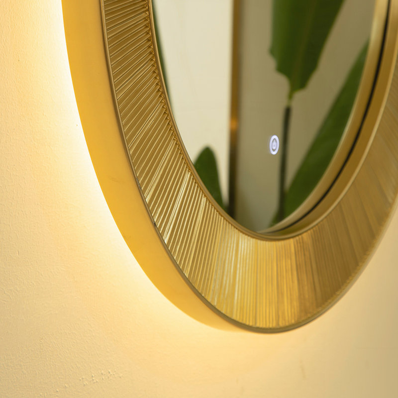 Luxueux miroir décoratif rétro-éclairé en polyuréthane imperméable avec lumière réglable, pour un décor moderne et élégant.
