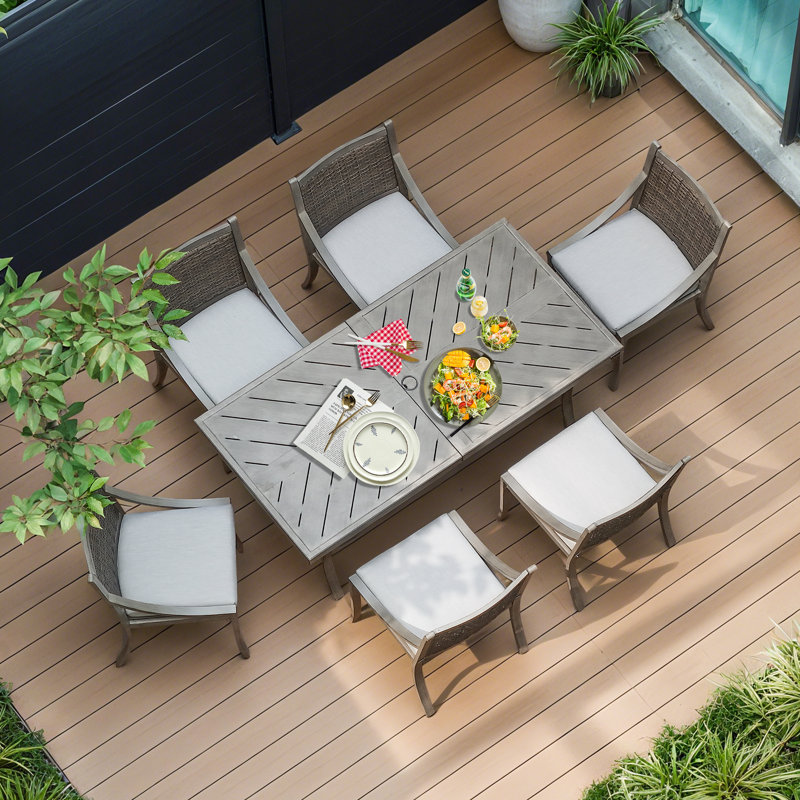 Patio Metal / Wicker 6 Person Dining  Set With Umbrella Hole