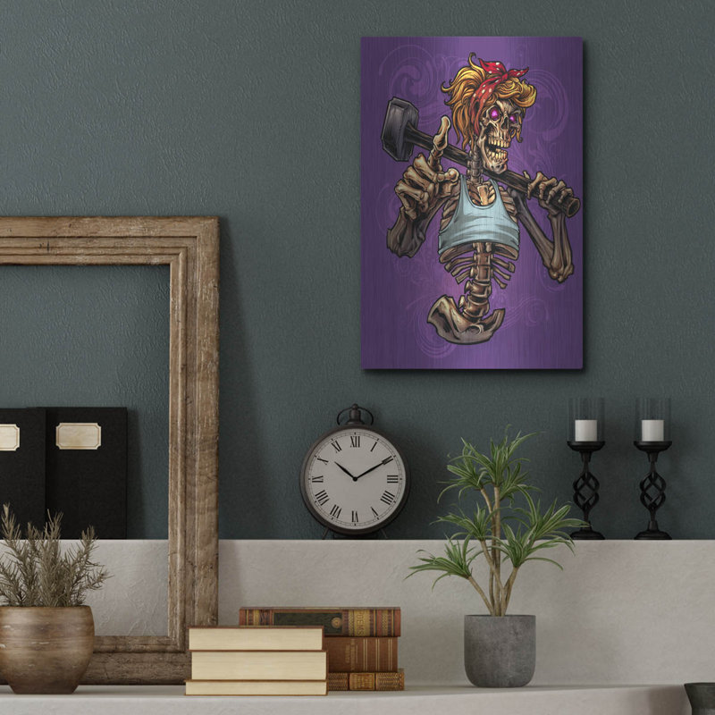 «Sledgehammer Skeleton femelle» par Flyland Designs, H 16 po x l 12 po
