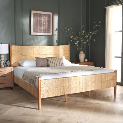 Emele Banana Stem Bed