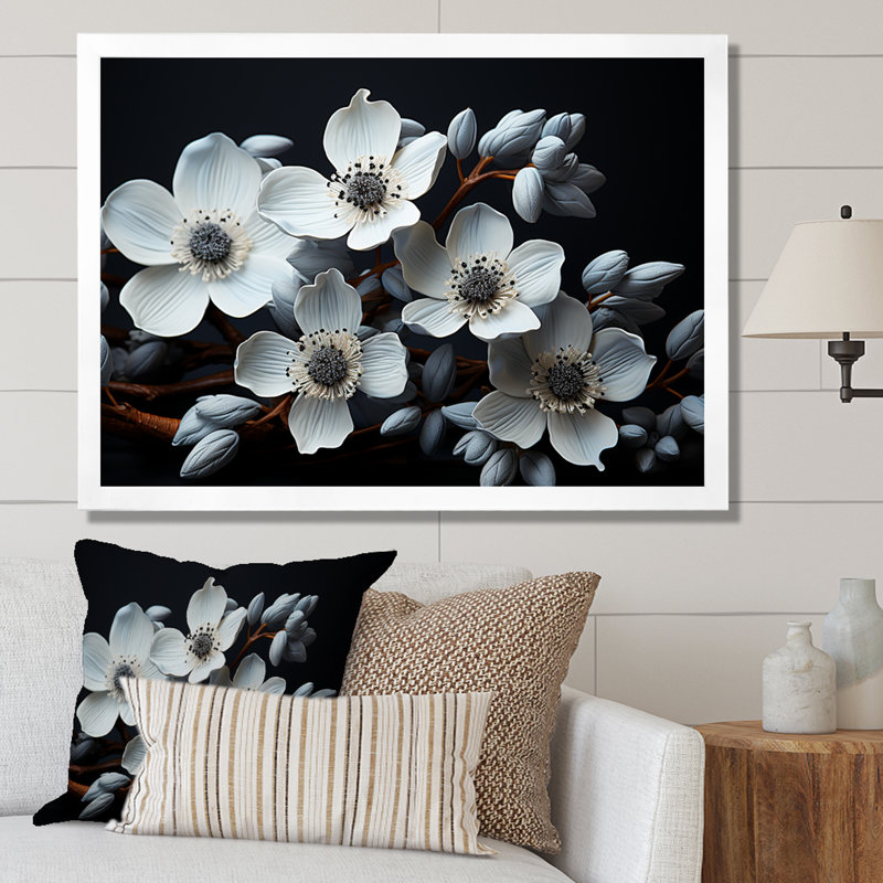 Dogwood Noir Reverie I sur toile, H 24 po x l 32 po x P 1 po, Cadre de coin blanc fermé