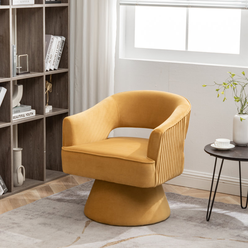 Fauteuil demi-tonneau Chynna, Velours jaune